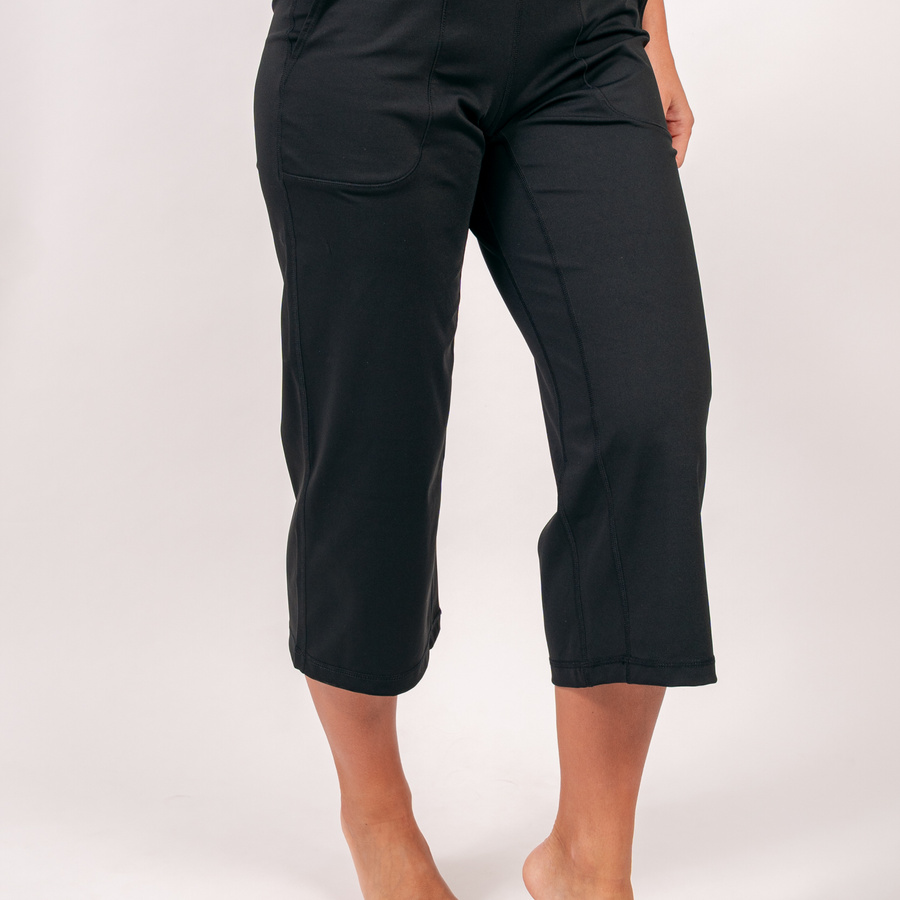 BARA Sportswear - Wide Capri Pants ⎮ Buy Capri Pants at BARA